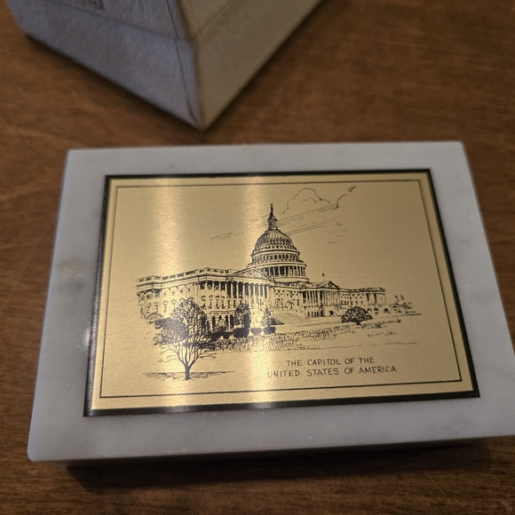 United States Capital Building Paper Weight Marble with Metal plate,  vintage - Picture 2 of 7